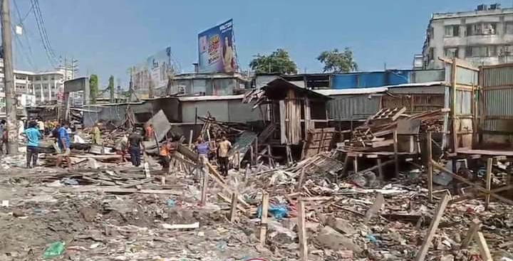 মেজর জিয়ার মার্কেটসহ বরিশালে  ৩০টি অবৈধ স্থাপনা উচ্ছেদ।